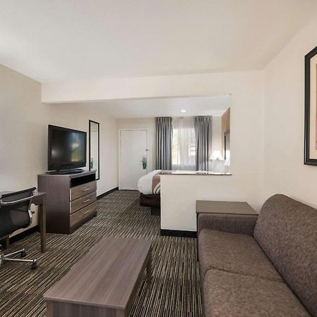 Quality Inn & Suites Lufkin Buitenkant foto