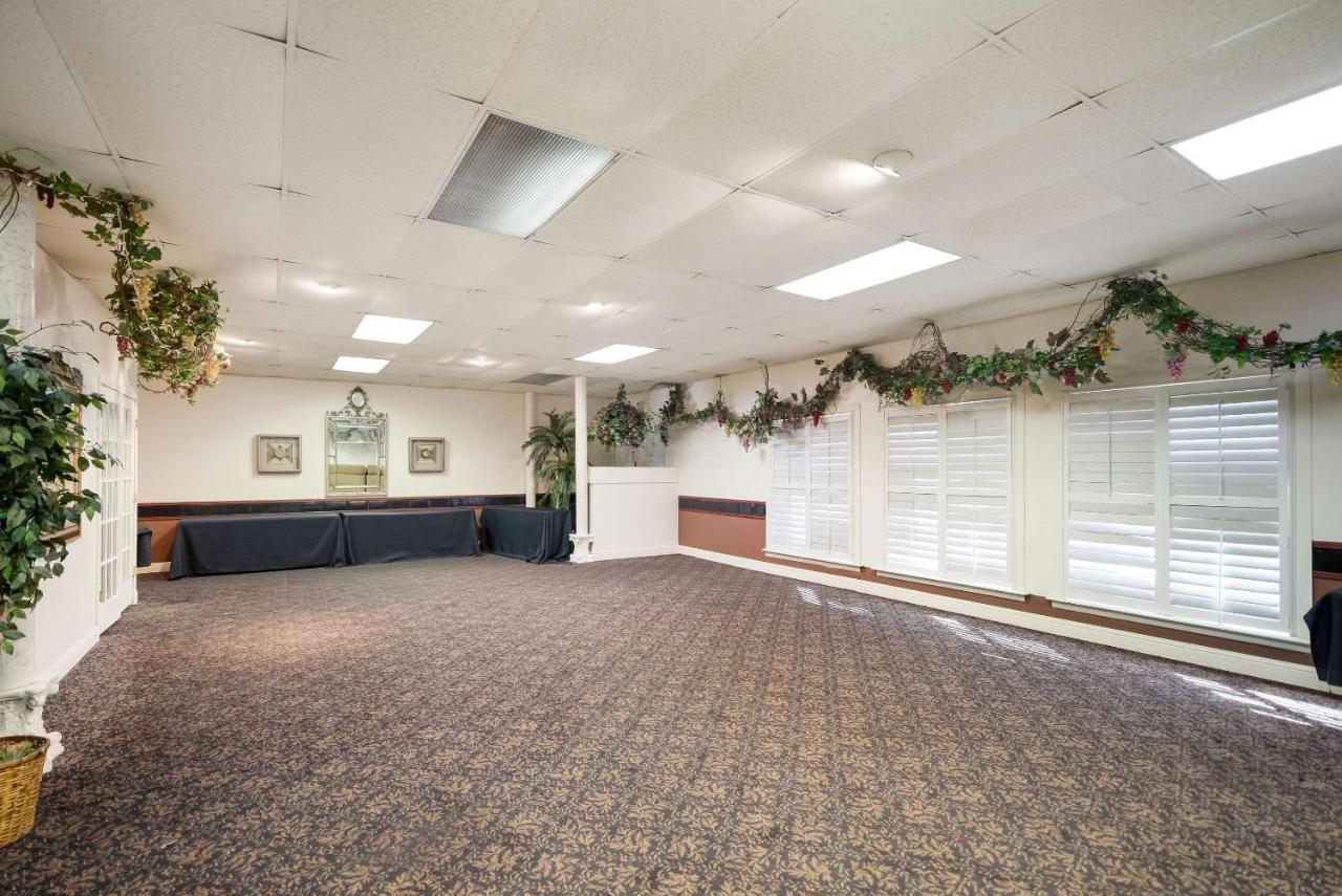 Quality Inn & Suites Lufkin Buitenkant foto