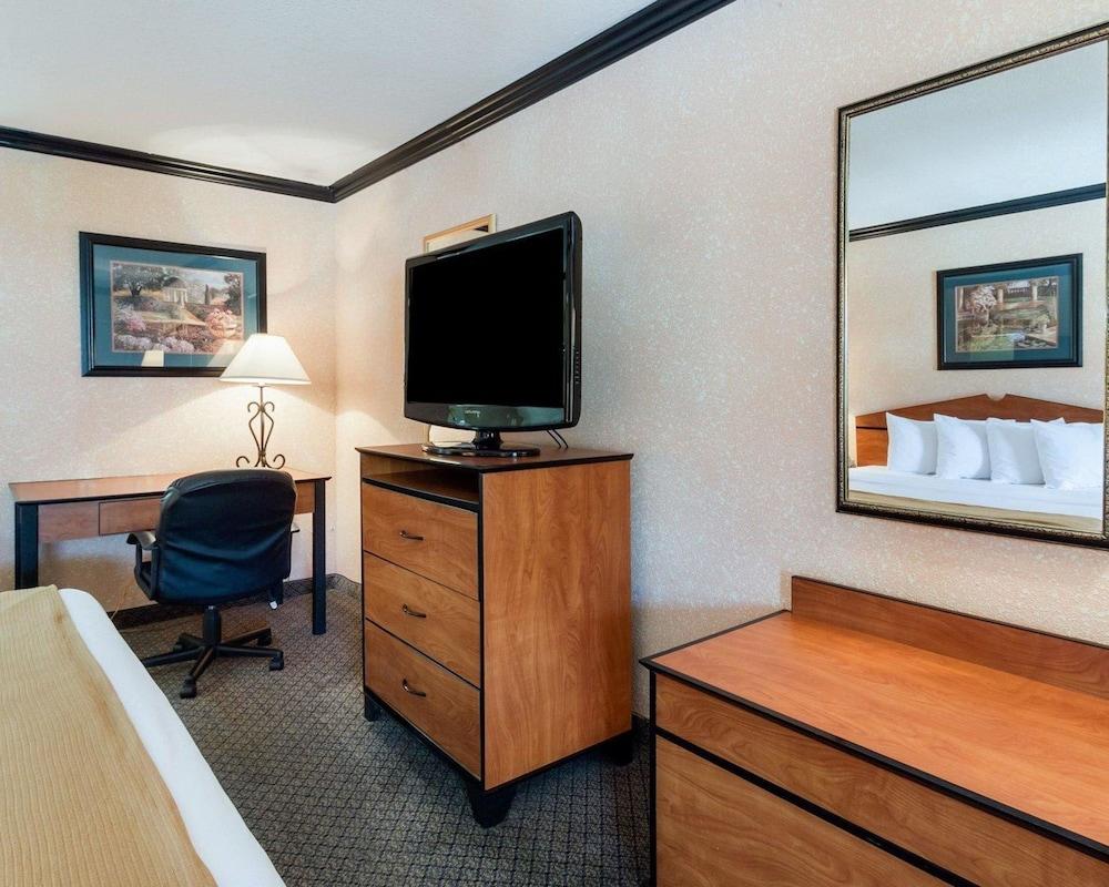 Quality Inn & Suites Lufkin Buitenkant foto