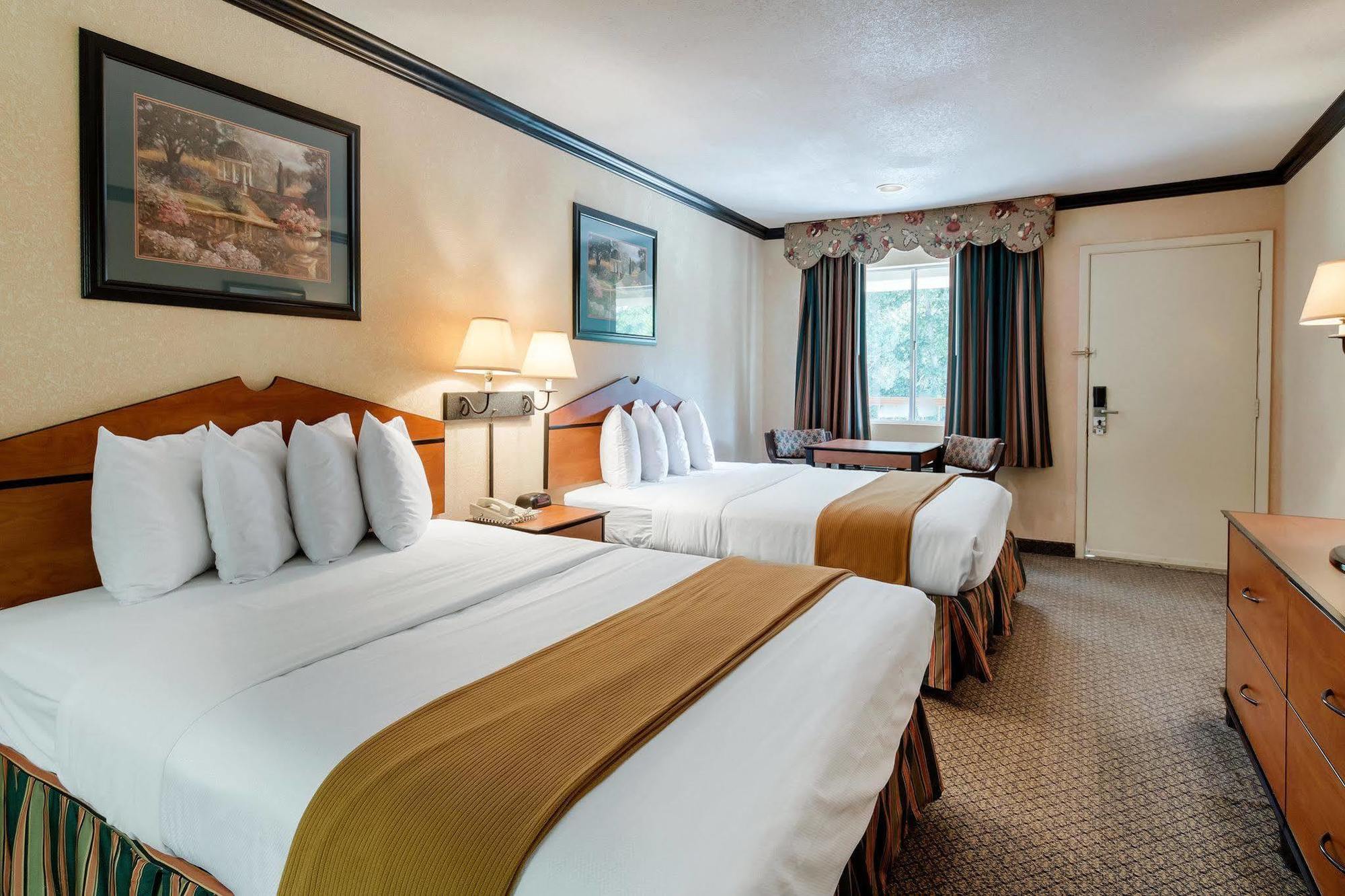 Quality Inn & Suites Lufkin Buitenkant foto